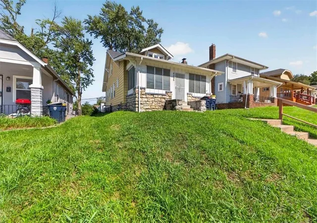 Photo 2 of Single family home for sale at 4335 College Ave, Kansas City, MO 64130 | MLS# 2632458 | Listing updated on 2026-08-12