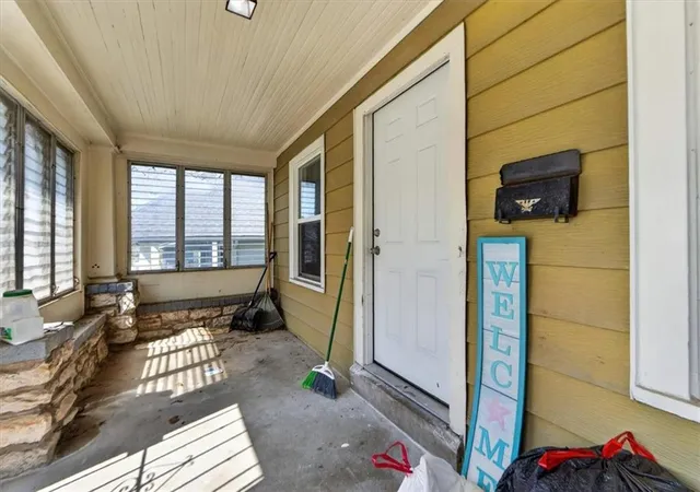 Photo 4 of Single family home for sale at 4335 College Ave, Kansas City, MO 64130 | MLS# 2632458 | Listing updated on 2026-08-12