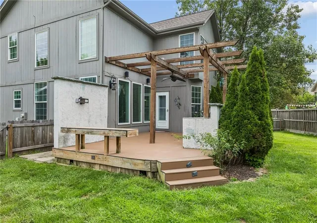 3rd image of 8925 W 132Nd Ter, Overland Park, KS 66213 | MLS# 2634728