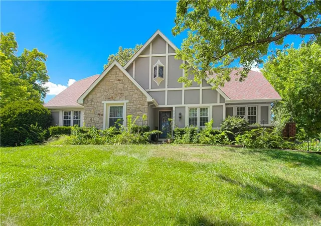 1st image of 6924 Long Ave, Shawnee, KS 66216 | MLS# 2634786