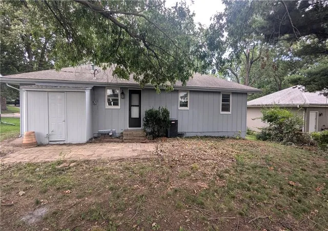 42nd image of 4002 S Hocker Ave, Independence, MO 64055 | MLS# 2636994