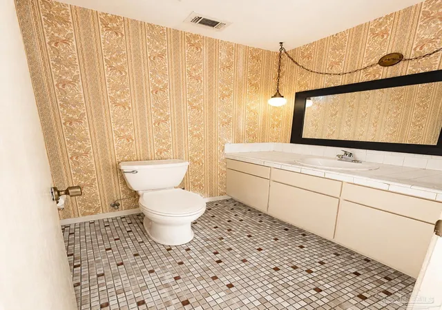 Photo 3 of Sale Pending at 9670 Cove Ave, Pensacola, FL 32534 | MLS# 686731 | Listing updated on 2026-09-07