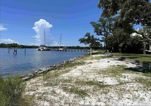 4th image of 634 1/2 Silvershore Dr, Pensacola, FL 32507 | MLS# 686593