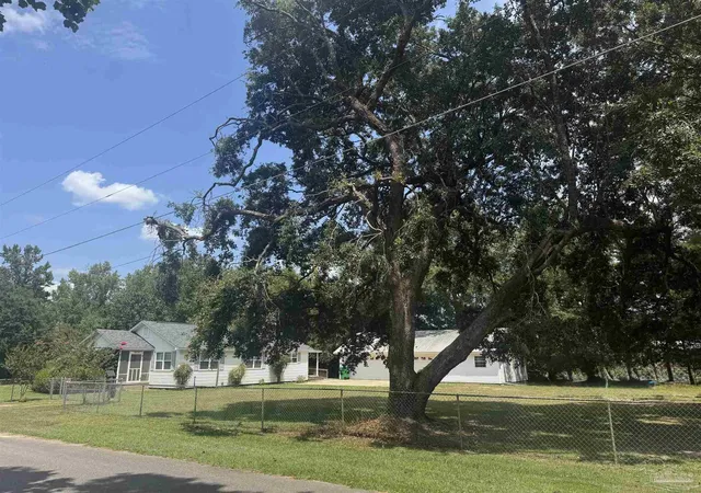 Photo 2 of Single family home for sale at 7830 Kelly Fld Rd, Century, FL 32535 | MLS# 687714 | Listing updated on 2026-08-19