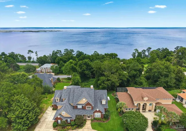Photo 4 of Sale Pending at 3039 Pelican Ln, Pensacola, FL 32514 | MLS# 682581 | Listing updated on 2026-08-28