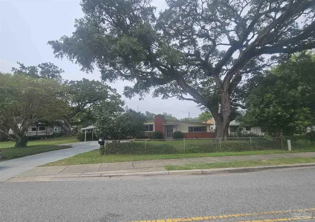 5th image of 506 E Sunset Ave, Pensacola, FL 32507 | MLS# 687807