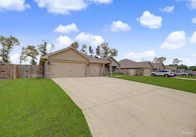Photo 3 of Sale Pending at 5968 Parsonage Cir, Milton, FL 32570 | MLS# 686191 | Listing updated on 2026-09-18