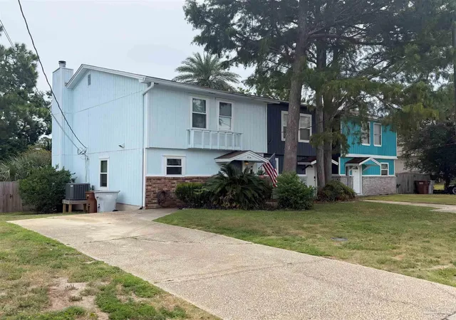 Photo 1 of Sale Pending at 954 Coronado Dr, Gulf Breeze, FL 32563 | MLS# 687441 | Listing updated on 2026-09-17