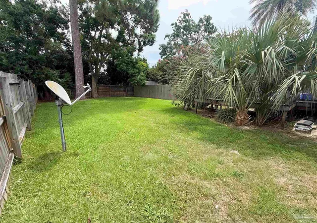 Photo 3 of Sale Pending at 954 Coronado Dr, Gulf Breeze, FL 32563 | MLS# 687441 | Listing updated on 2026-09-17