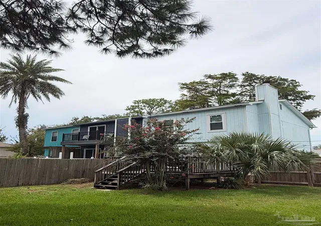 Photo 4 of Sale Pending at 954 Coronado Dr, Gulf Breeze, FL 32563 | MLS# 687441 | Listing updated on 2026-09-17