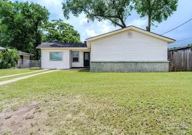 Photo 1 of Single family home for sale at 220 N Stillman St, Pensacola, FL 32505 | MLS# 687684 | Listing updated on 2026-09-08