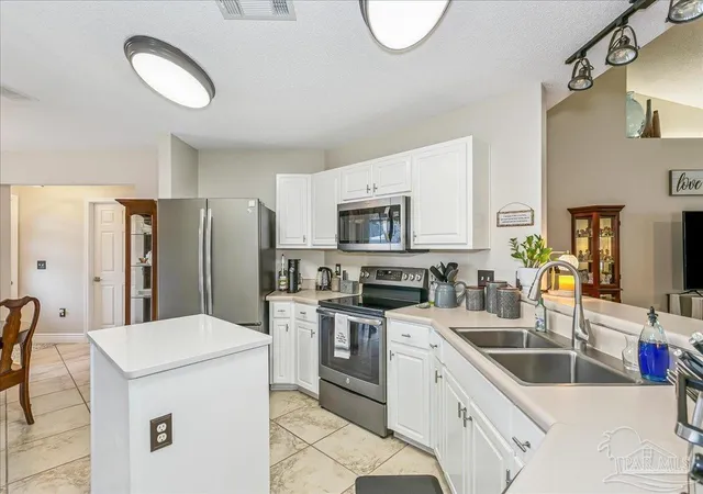 Photo 4 of Single family home for sale at 4848 La Casa Cir, Milton, FL 32571 | MLS# 686136 | Listing updated on 2026-09-08