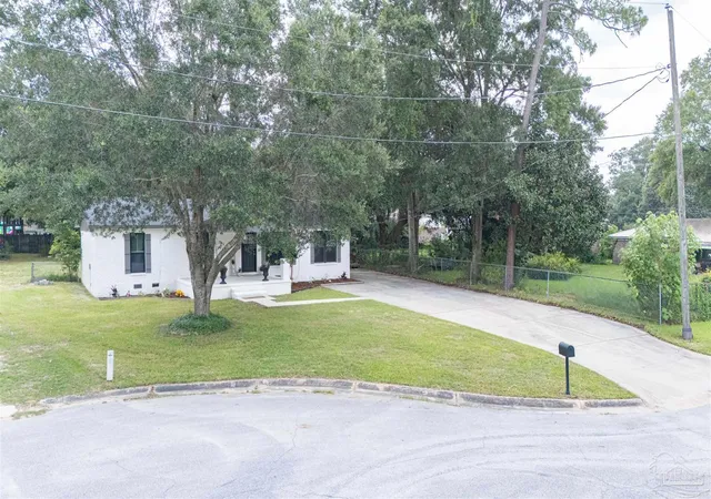 Photo 3 of Single family home for sale at 9900 Pine Meadow Ln, Pensacola, FL 32534 | MLS# 686905 | Listing updated on 2026-10-05