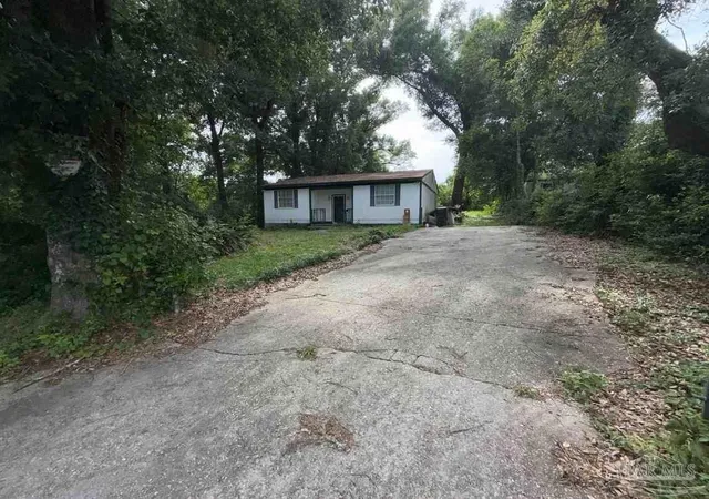 Photo 1 of Single family home for sale at 211 Citrus St, Pensacola, FL 32506 | MLS# 687132 | Listing updated on 2026-09-12