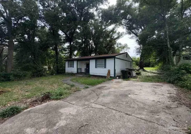 Photo 2 of Single family home for sale at 211 Citrus St, Pensacola, FL 32506 | MLS# 687132 | Listing updated on 2026-09-12