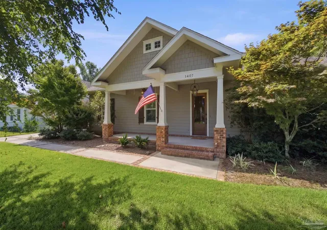 Photo 1 of Single family home for sale at 1407 E Hernandez St, Pensacola, FL 32503 | MLS# 686277 | Listing updated on 2026-09-29
