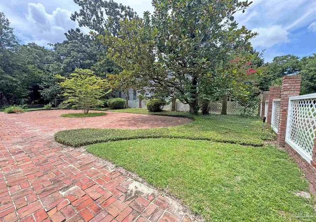 Photo 3 of Single family home for sale at 1313 N Reus St, Pensacola, FL 32501 | MLS# 685668 | Listing updated on 2026-07-19
