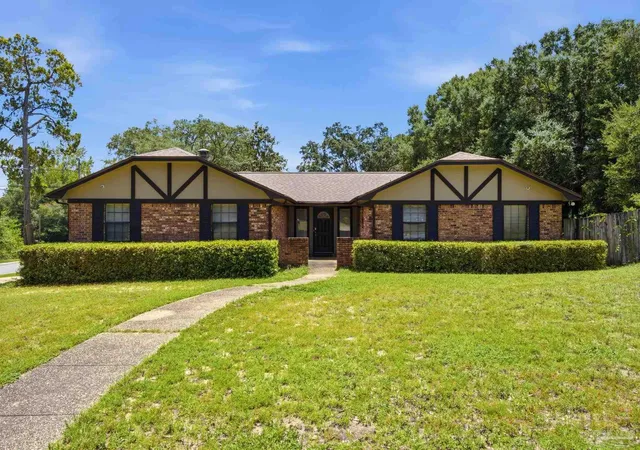 Photo 1 of Single family home for sale at 6230 Starhill Dr, Milton, FL 32570 | MLS# 686250 | Listing updated on 2026-08-19