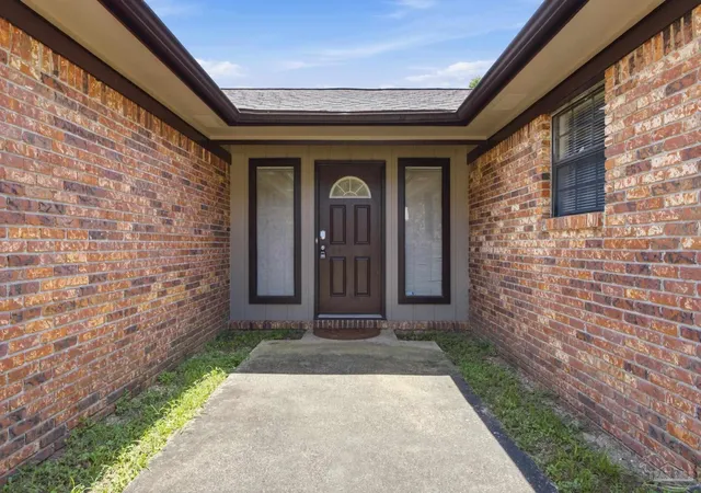 Photo 3 of Single family home for sale at 6230 Starhill Dr, Milton, FL 32570 | MLS# 686250 | Listing updated on 2026-08-19