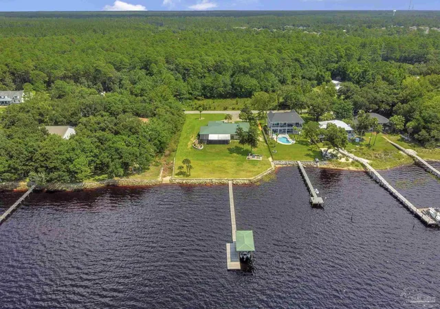2nd image of 6875 Santa Clara Dr, Navarre, FL 32566 | MLS# 687188