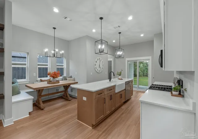 5th image of 306 E Avery St, Pensacola, FL 32503 | MLS# 687353