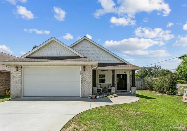 Photo 2 of Sale Pending at 605 Wild Heron Way, Pensacola, FL 32506 | MLS# 686768 | Listing updated on 2026-08-28