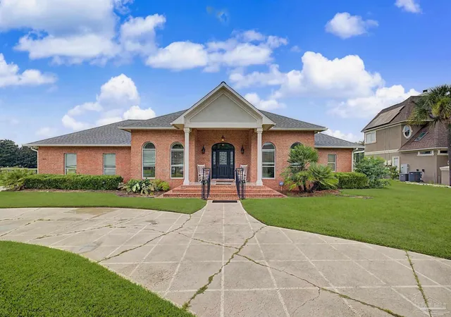 Photo 3 of Single family home for sale at 5625 Sandstone Dr, Milton, FL 32571 | MLS# 686131 | Listing updated on 2026-08-24