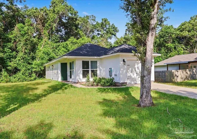 Photo 3 of Single family home for sale at 171 Calvert Oaks Dr, Pensacola, FL 32514 | MLS# 686255 | Listing updated on 2026-08-10