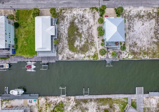 11th image of 1422 Homeport Dr, Navarre, FL 32566 | MLS# 687626