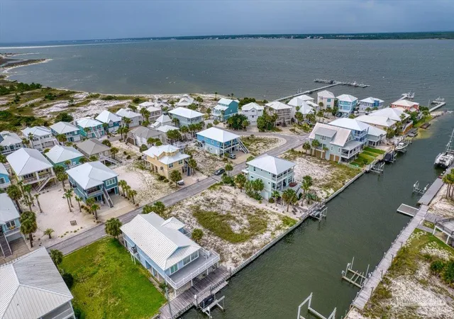 4th image of 1422 Homeport Dr, Navarre, FL 32566 | MLS# 687626