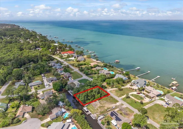 Photo 3 of Land for sale at 2943 Coral Strip Pkwy, Gulf Breeze, FL 32563 | MLS# 680482 | Listing updated on 2026-10-05