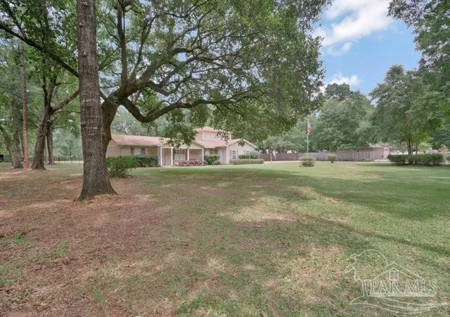 4th image of 6242 Foxglove Rd, Milton, FL 32570 | MLS# 686743