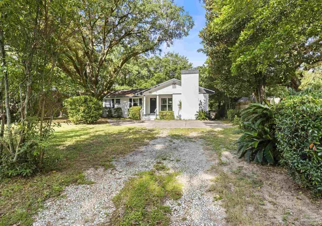 Photo 3 of Single family home for sale at 5837 Sanders Ave, Pensacola, FL 32504 | MLS# 687236 | Listing updated on 2026-09-14