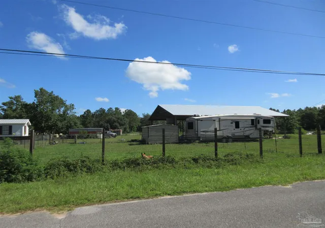 4th image of 9465 Hay Meadow Rd, Milton, FL 32583 | MLS# 686367