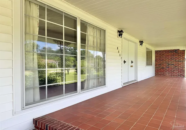Photo 2 of Single family home for sale at 211 7th Avenue, Atmore, AL 36502 | MLS# 686356 | Listing updated on 2026-07-24