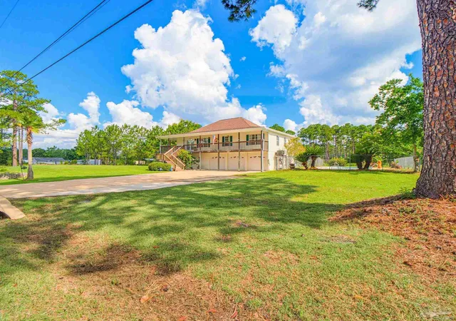 Photo 2 of Sale Pending at 8110 Virginia Ln, Milton, FL 32583 | MLS# 685599 | Listing updated on 2026-07-27