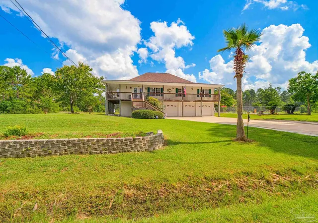 Photo 3 of Sale Pending at 8110 Virginia Ln, Milton, FL 32583 | MLS# 685599 | Listing updated on 2026-07-27