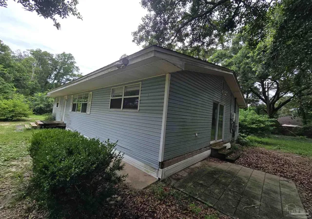 2nd image of 4045 Audubon Dr, Pensacola, FL 32504 | MLS# 686322