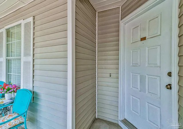 2nd image of 601 E Burgess Rd #F8, Pensacola, FL 32504 | MLS# 687694