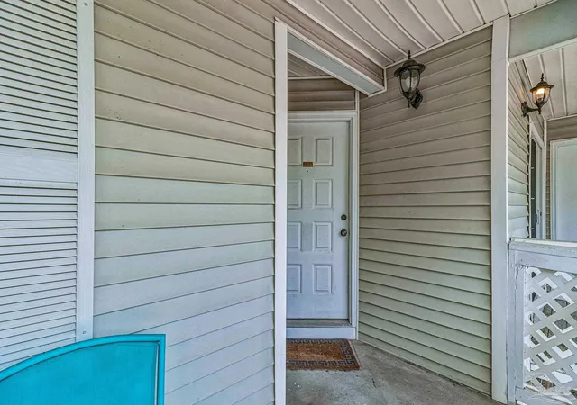 Listing Photo 3 - Condo for sale in building located at 601 E Burgess Rd, Pensacola, FL 32504 - Unit #F8