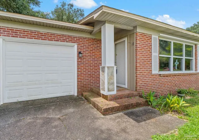 Photo 2 of Single family home for sale at 2345 Teate Ave, Pensacola, FL 32504 | MLS# 686741 | Listing updated on 2026-09-11