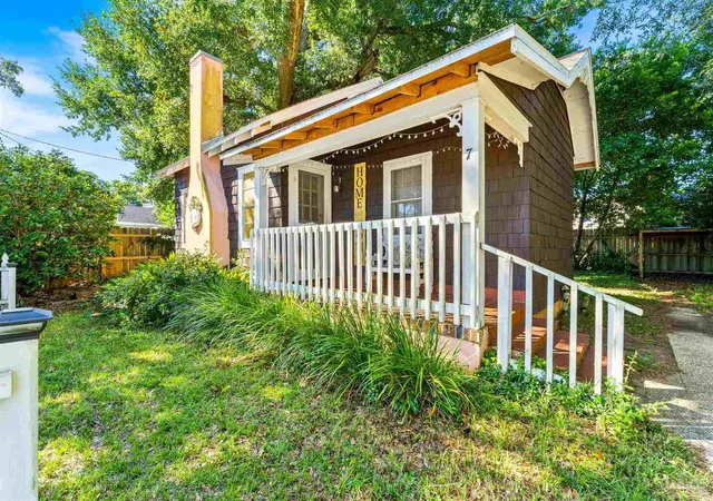 1st image of 7 Broadmoor Ln, Pensacola, FL 32507 | MLS# 686219