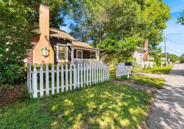4th image of 7 Broadmoor Ln, Pensacola, FL 32507 | MLS# 686219