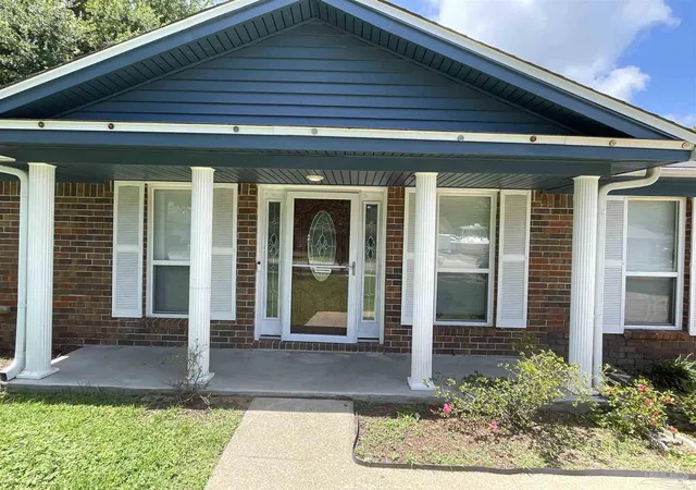 Photo 2 of Single family home for sale at 8201 Northpointe Blvd, Pensacola, FL 32514 | MLS# 685254 | Listing updated on 2026-09-13