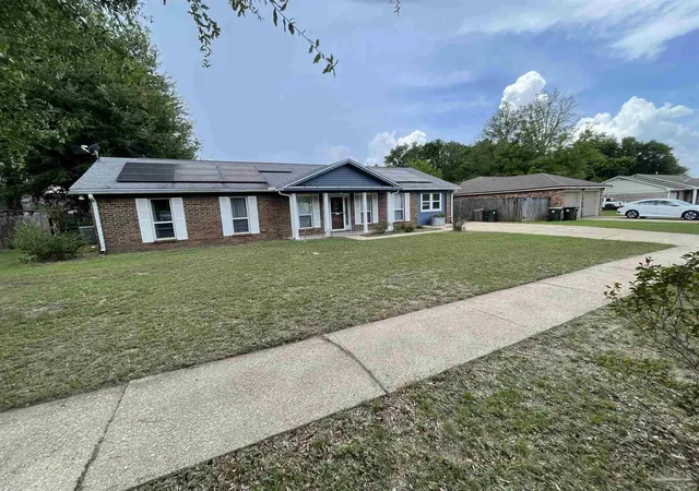 Photo 3 of Single family home for sale at 8201 Northpointe Blvd, Pensacola, FL 32514 | MLS# 685254 | Listing updated on 2026-09-13