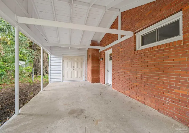 Photo 2 of Single family home for sale at 2014 University St, Pensacola, FL 32504 | MLS# 686339 | Listing updated on 2026-07-24
