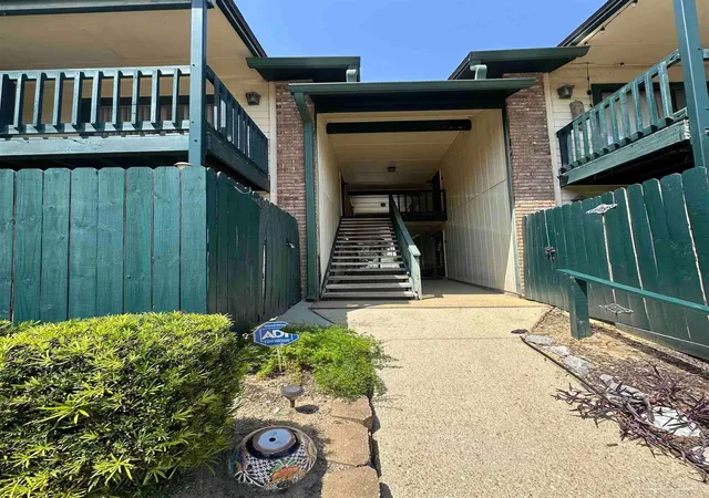 4th image of 2299 Scenic Hwy #J5, Pensacola, FL 32503 | MLS# 687585