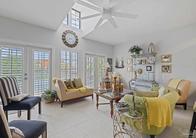 Listing Photo 5 - Condo for sale in building located at 122 Baybridge Dr, Gulf Breeze, FL 32561 - Unit #K