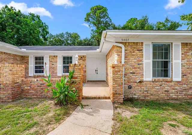 2nd image of 5407 Admiral Doyle Dr, Pensacola, FL 32506 | MLS# 687137