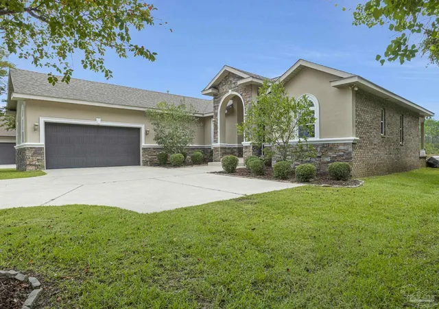 Photo 2 of Single family home for sale at 1968 Crown Pointe Blvd, Pensacola, FL 32506 | MLS# 687162 | Listing updated on 2026-09-02